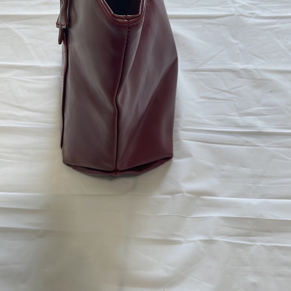 Estée Lauder womens cranberry pocketbook - Picture 10 of 10